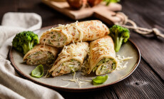 Salty,Pancakes,Stuffed,With,Broccoli,,Sour,Cream,,Cheese,And,Onion