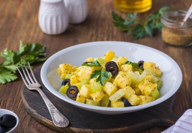 Potato,Salad,With,Green,Selery,And,Olives,In,A,Gray