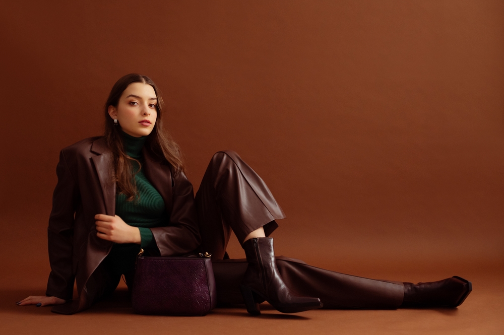 Fashionable,Confident,Woman,Wearing,Faux,Leather,Suit,Blazer,,Pants,,Pointed