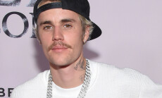 Los,Angeles,-,Jan,27:,Justin,Bieber,And,Hailey,Bieber