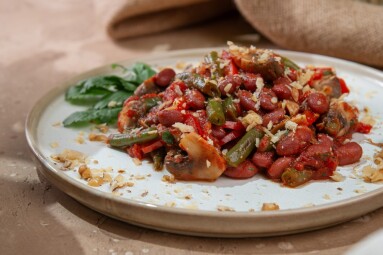 Warm,Salad,With,Red,Beans,,Green,Beans,And,Walnuts