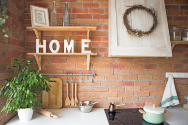 Close,Up,Of,A,Beautiful,Cosy,Modern,Loft,Kitchen,Interior,kitchenware,