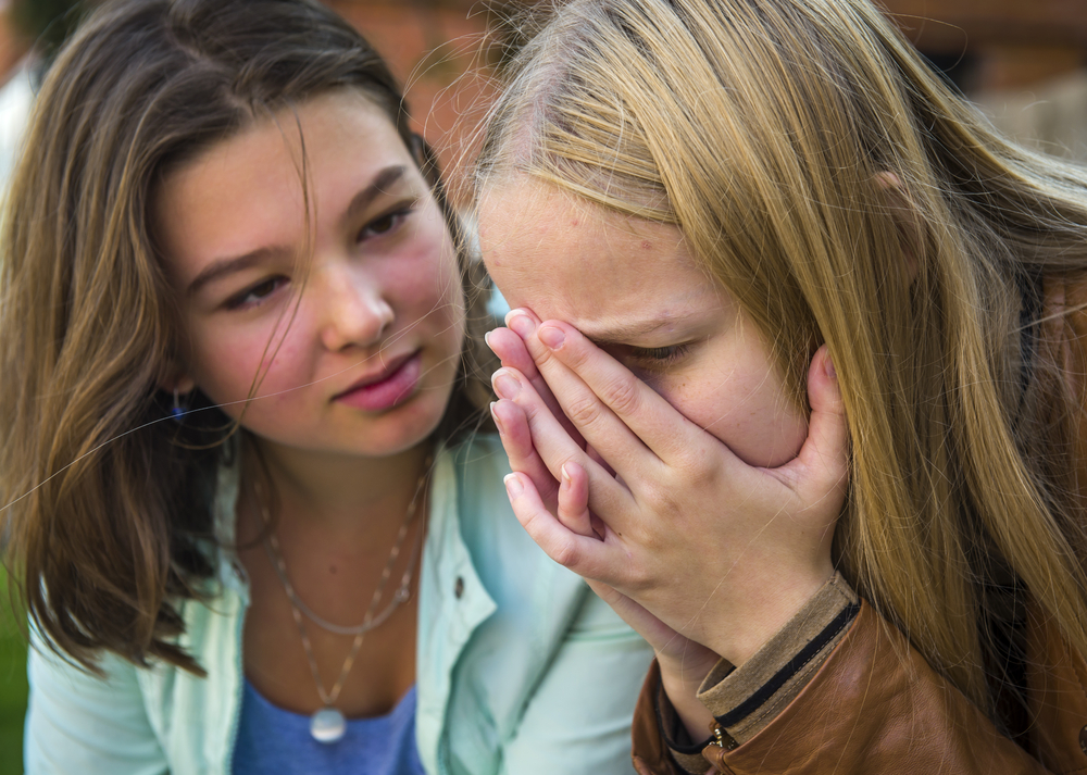 The,Girl,Is,Crying.,The,Girlfriend,Consoles,Her