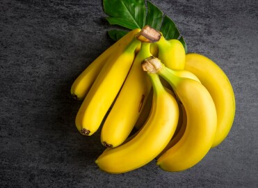Bunch,Of,Raw,Organic,Bananas,Ready,To,Eat