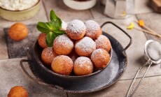 Deep,Fried,Cottage,Heese,Balls.,Freshly,Baked,Sweet,Croquettes,,Served