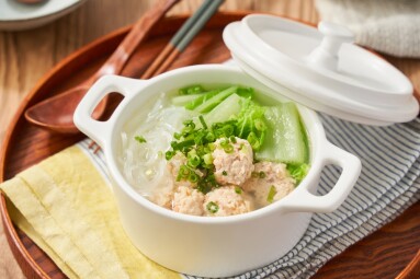 Healthy,Chicken,Meatball,Soup,With,Chinese,Cabbage,And,Glass,Noodles