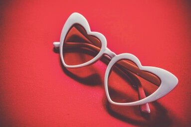 Heart,Shaped,Sunglasses,Love,Is,Blind
