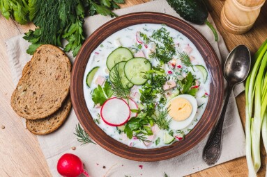 Okroshka,On,Kefir,With,Radishes,And,Herbs