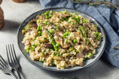 Homemade,Italian,Asparagus,And,Mushroom,Risotto,With,Thyme