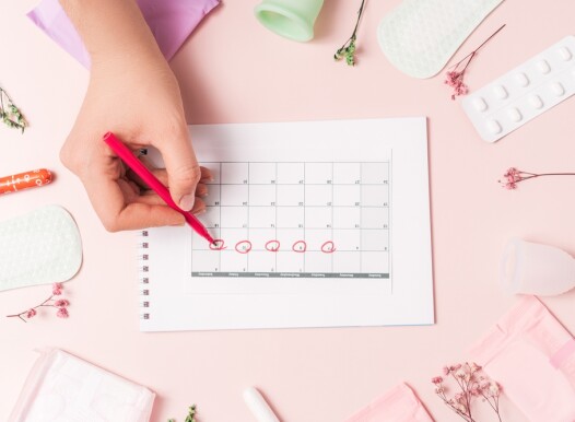 Lady,Marks,With,Red,Felt-tip,Pen,In,The,Calendar,The