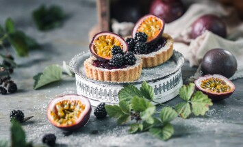 Shortcrust,Pastry,With,Passion,Fruit