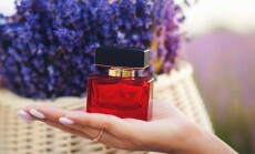 Parfume,Bottles,With,Lavender.,Flowers,Field,Background.,Provence,Lavender,Farm.
