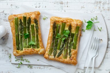 Asparagus,Puff,Pastry,Tarts,,Asparagus,Baking,Idea,,White,Wooden,Backround,