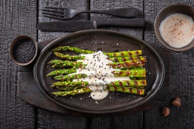 Green,Roasted,Asparagus,As,Food,For,Vegetarian,Barbecue.,Grilled,Asparagus