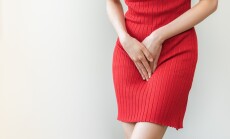 Vaginal,,Urinary,Incontinence.,Pain,Asian,Young,Woman,Hand,Holding,Crotch