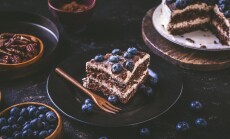 Homemade,Gluten,Free,Nut,And,Chocolate,Cake,With,Cream,Cheese