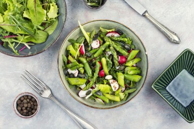 Fresh,Salad,With,Green,Asparagus,,Radish,,Greens,And,Flax,Seeds.