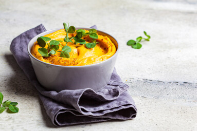 Sweet,Potato,Hummus,Or,Pumpkin,Dip,In,A,Gray,Bowl.