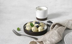 Cottage,Cheese,Lazy,Dumplings,With,Poppy,Seeds,Served,With,Blackberries,