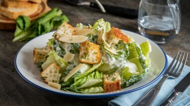 Caesar,Salad:,Crisp,Romaine,Lettuce,Tossed,With,Parmesan,,Croutons,,And