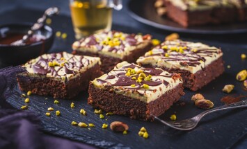 Gluten,Free,And,Sugar,Free,Brownies,With,Pistachio,Icing,,Dubai