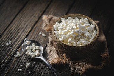 Farmers,Cottage,Cheese,In,A,Clay,Bowl,,Next,To,A