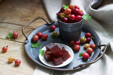 Gooseberry,Marmalade,Cubes,And,Gooseberries,On,A,Tin,Tray.,Rustic