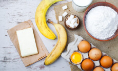 The,Ingredients,For,The,Banana,Cake,Flour,Egg