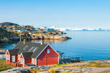 Colorful,Houses,On,The,Shore,Of,Atlantic,Ocean,In,Ilulissat,