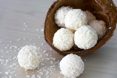 Homemade,Sweets,White,Coconut,Candy,Balls,In,Nut,Shell,On
