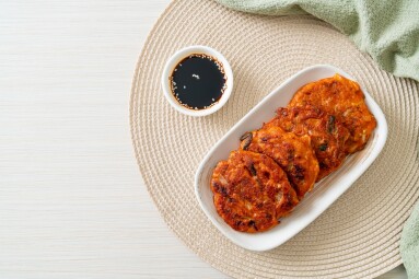 Korean,Kimchi,Pancake,Or,Kimchijeon,-,Fried,Mixed,Egg,,Kimchi,