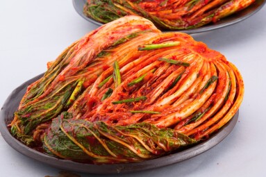 Korean,Kimchi,Traditional,Korean,Kimchi,On,A,White,Background
