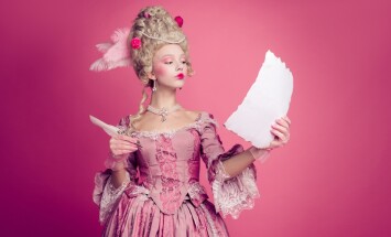 Photo,Of,Charming,Serious,Marie,Antoinette,Wear,Rich,Dress,Writing