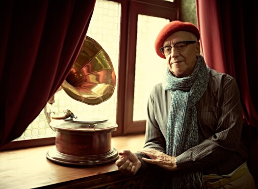 An,Intelligent,Well-groomed,Elderly,Man,In,A,Beret,And,Glasses